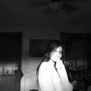 Meet your Posher, Leigh